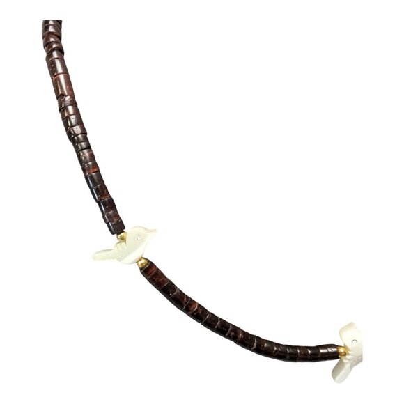 VTG Zuni Fetish Child's Necklace Carved MOP Birds on Dark Coco Heishi Beads - Picture 2 of 9